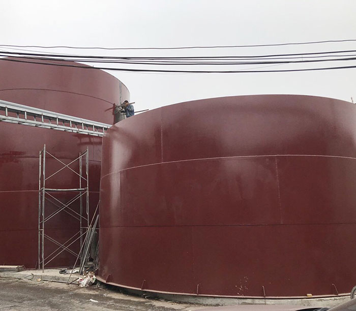 Industrial storage tank